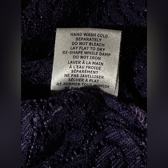 ✨NWT✨ Women’s Sleeveless Top- Size Small - Picture 8 of 9